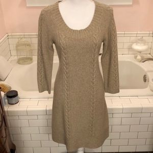 Banana republic beige cable knit dress size Medium